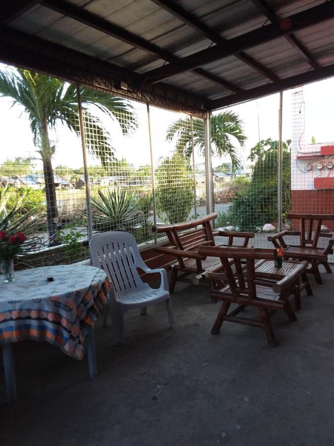 Pete'S Inn Roxas Exterior foto